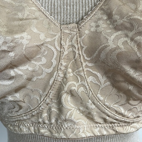 Playtex 18 Hour Bra Ultimate Lift & Support 38 D Nude Wireless Full Coverage 2pk - Picture 14 of 15